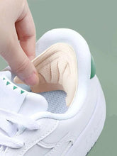SHOES & ACCESSORIES